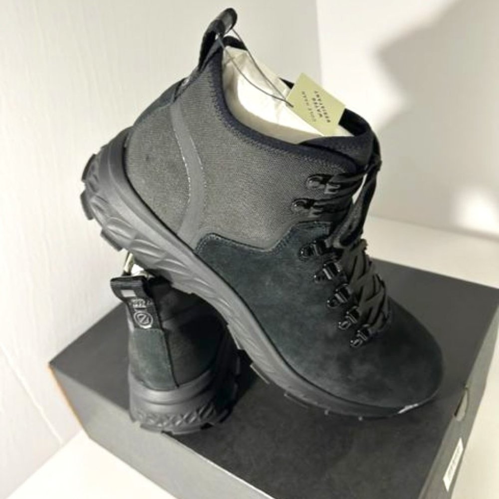 Cole Haan Men's 5.ZERØGRAND Water Resistant Hiker Black size 11 New in Box
